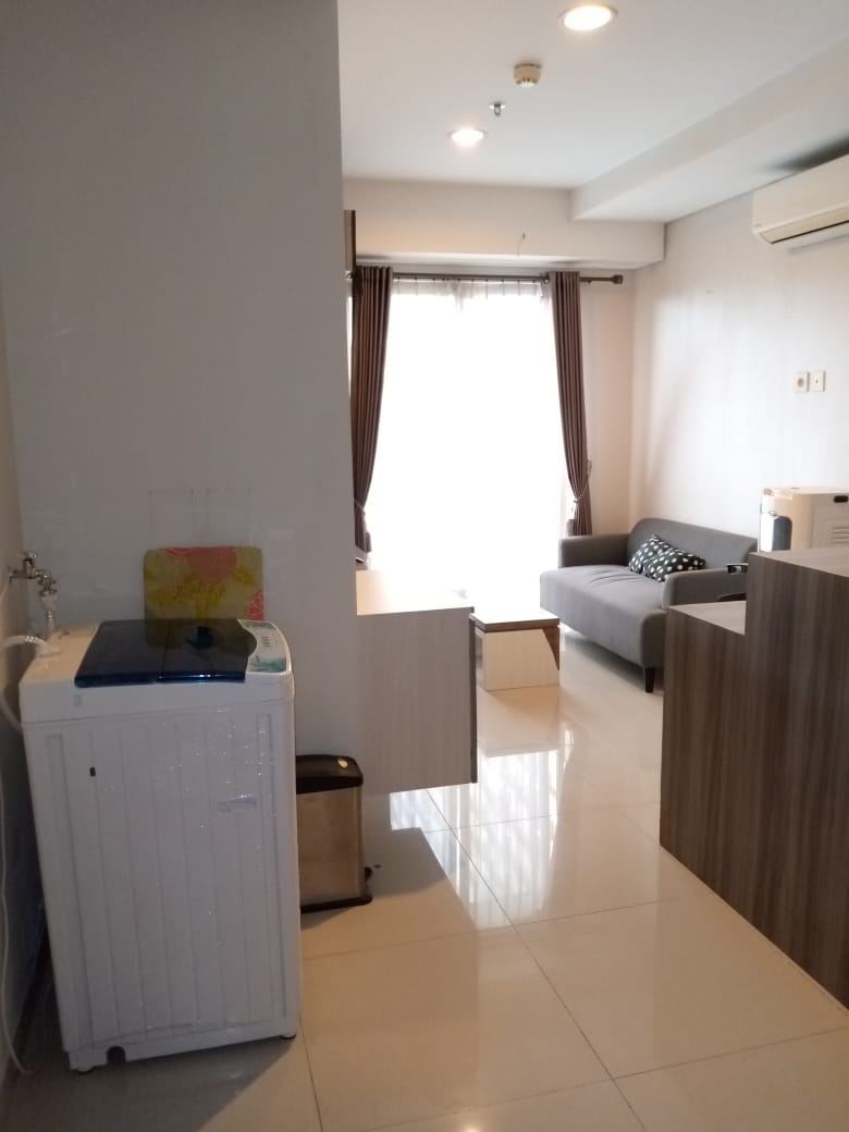 Unit 1 BR Apartemen Trivium Terrace Tower Suite Disewakan di Lippo Cikarang